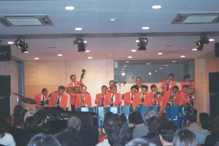 14th GJO concert was held in Kasuga Kindergarten Hall 17th Dec. 2000.