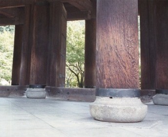 Thick pillars of Sanmon-Gate in Nanzenji temple